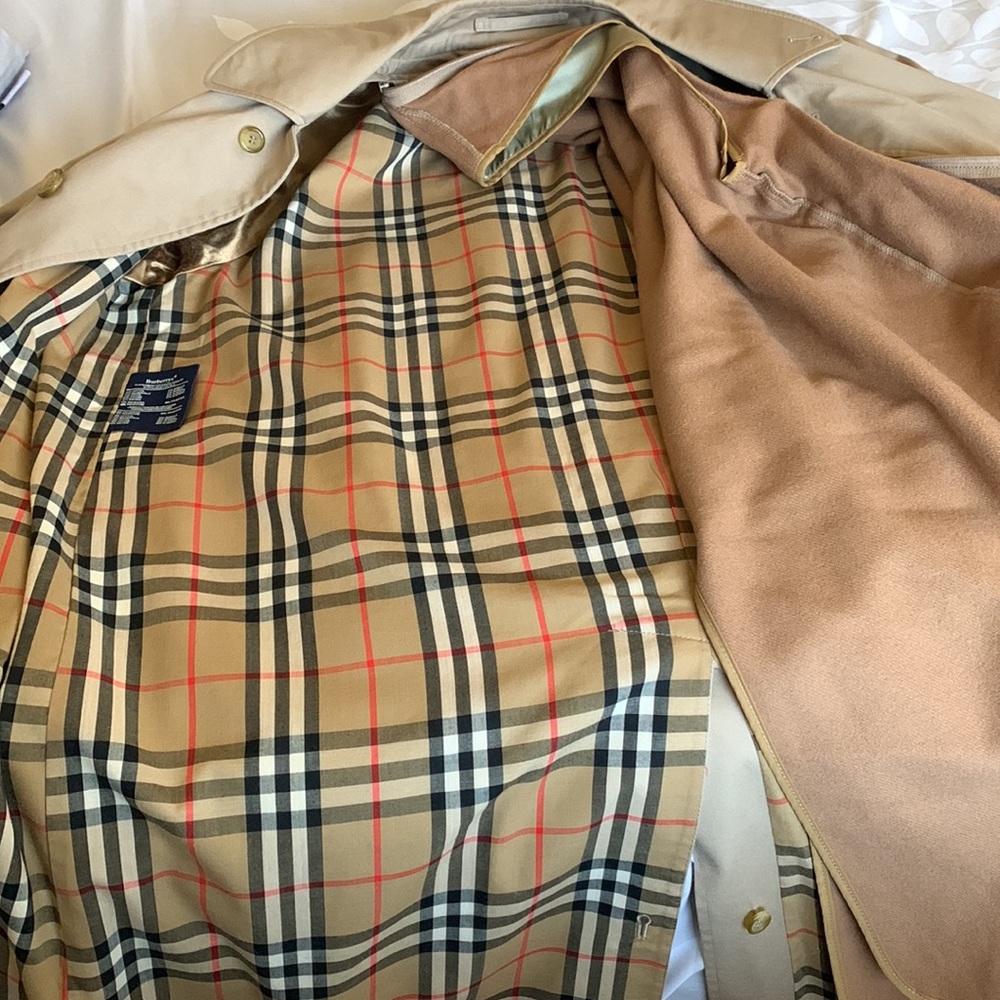 Vintage Burberry Coat with Removable Wool Lining - Picture 11 of 16